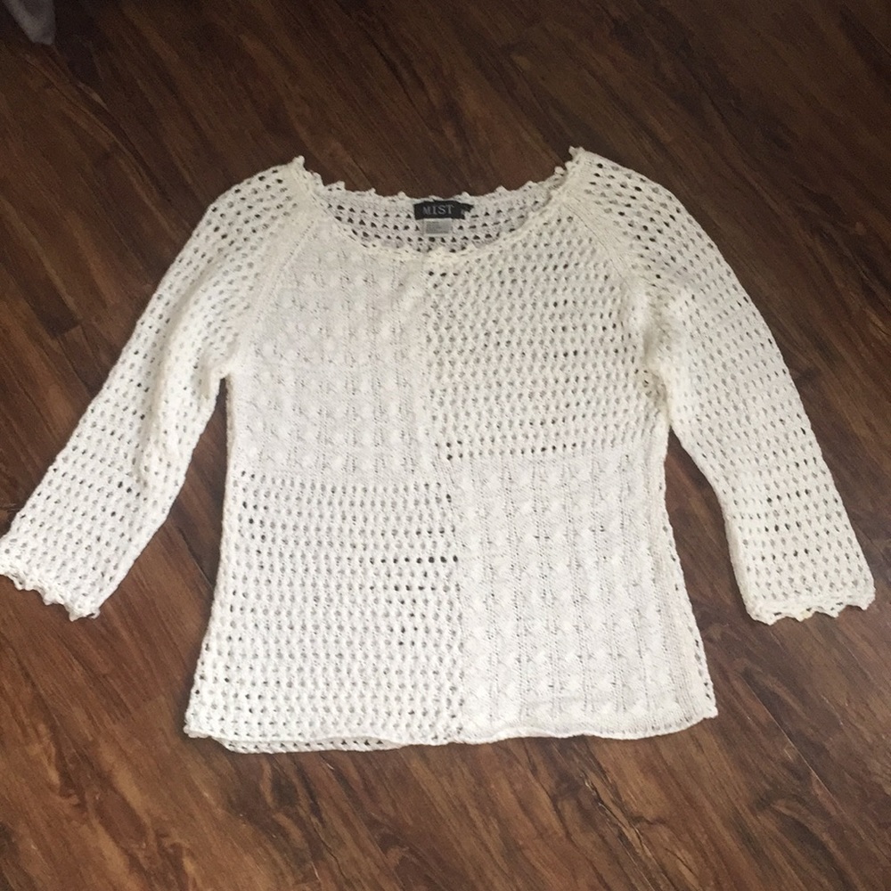 Cute crocheted 3/4 sleeve sweater - size XL